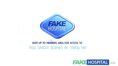 Adriana Chechik keerab diivanile tema inamurato