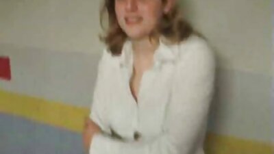 Ilusa näoga Latina lapsehoidja teenib seksides lisaraha