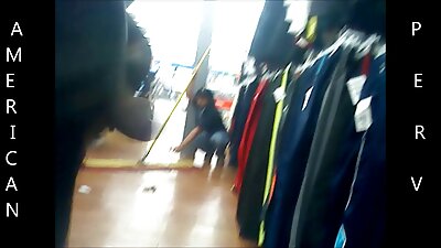 Seksika tagumikuga Latina tunneb, et tema selja taga lakkutakse