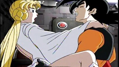 Ärritatud beebi armastab selle paksu johnsoni peal oma suud kasutada