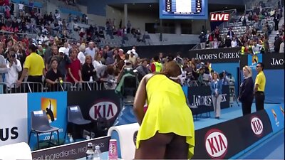 Naisele pakutakse raha, et ta saaks pargis löögi anda