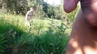 Imelik tumedajuukseline Latina porno tibu Anna saab oma päti hävitatud